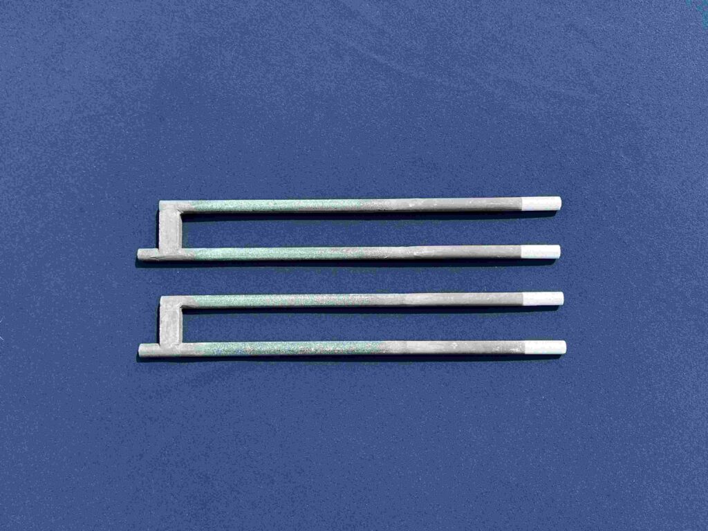 A silicon carbide heating rod should be brought up carefully after installation.